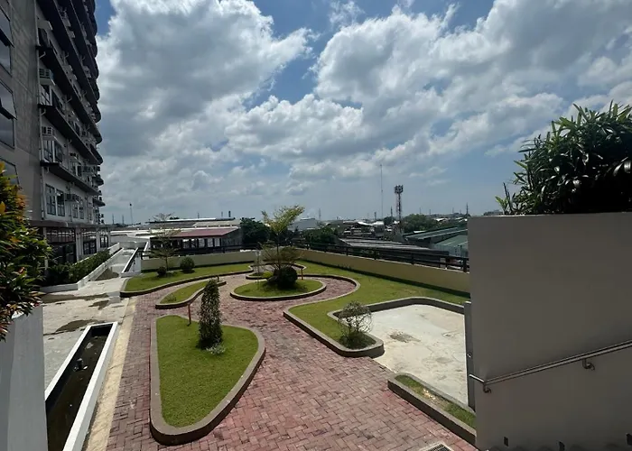 J Tower Residences Exclusive Cebu Center Apartments Апартаменты